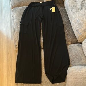 beautiful wide leg pants
new 
The fabric is very soft, it is too comfortable